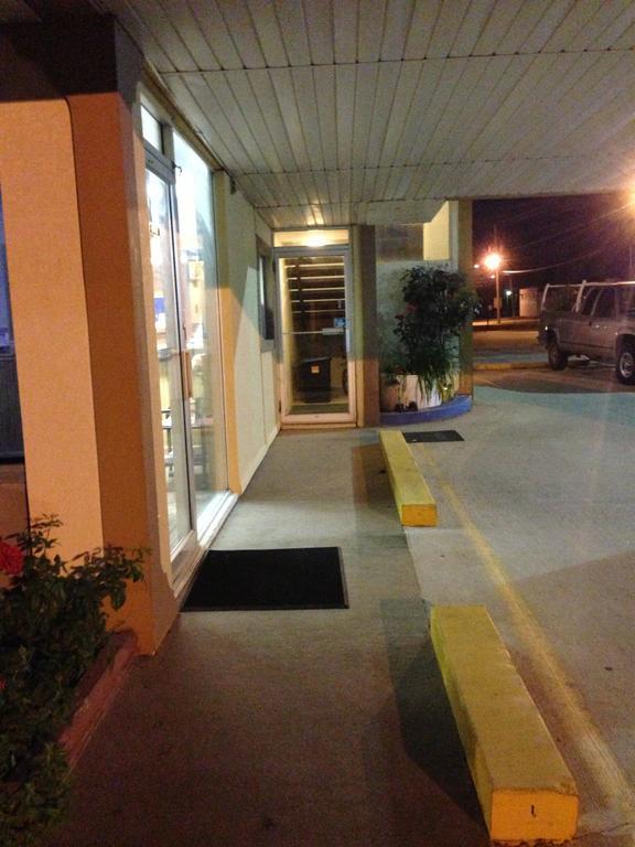 Americas Best Value Inn Macomb Bagian luar foto