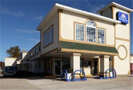 Americas Best Value Inn Macomb Bagian luar foto