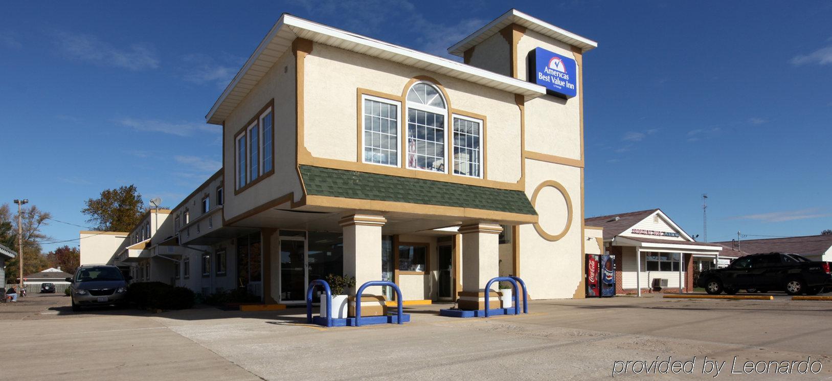 Americas Best Value Inn Macomb Bagian luar foto