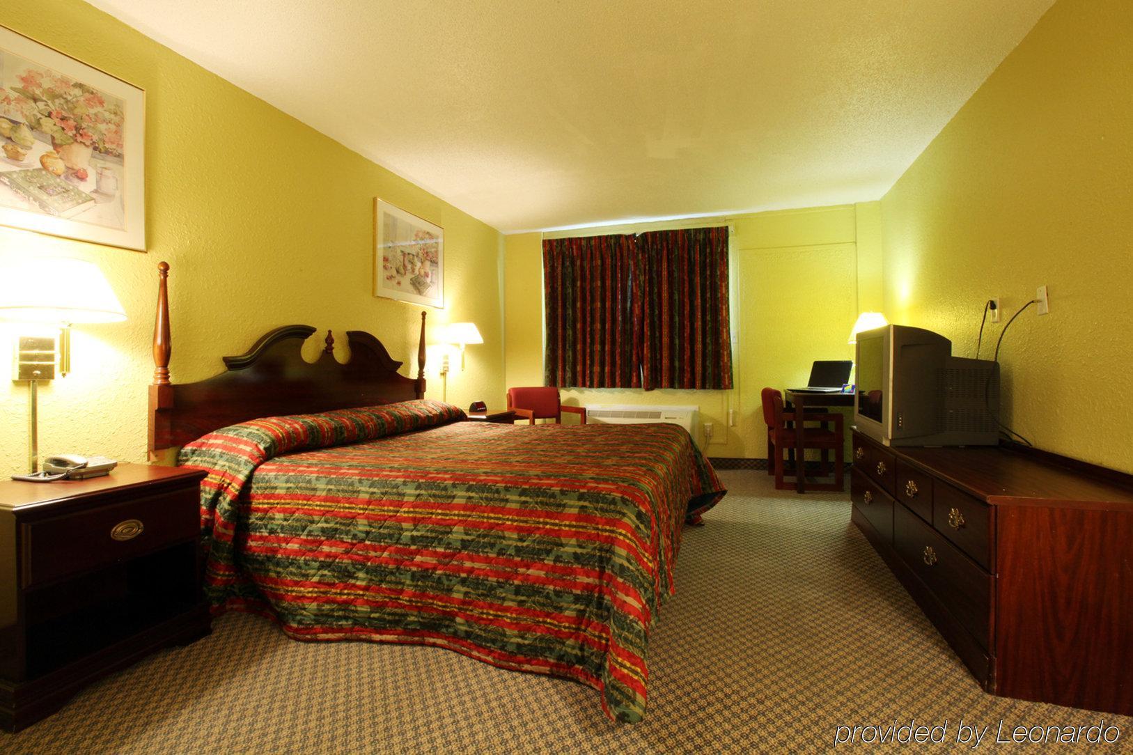 Americas Best Value Inn Macomb Ruang foto