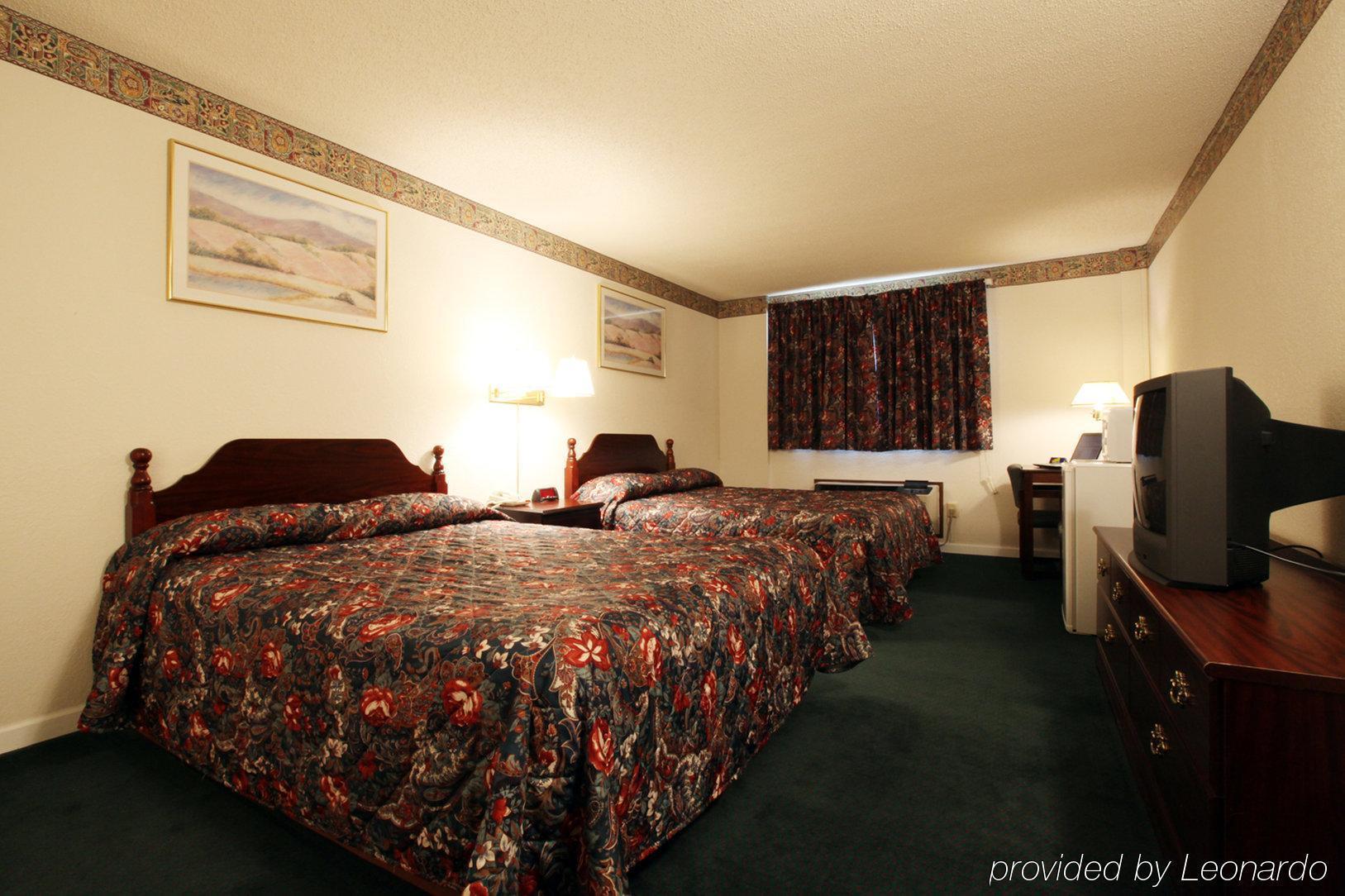 Americas Best Value Inn Macomb Bagian luar foto