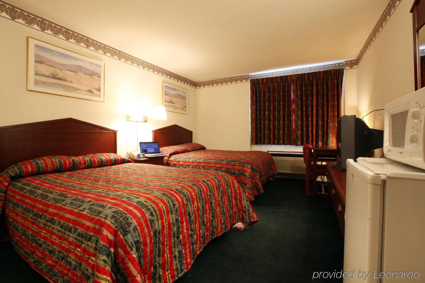 Americas Best Value Inn Macomb Ruang foto