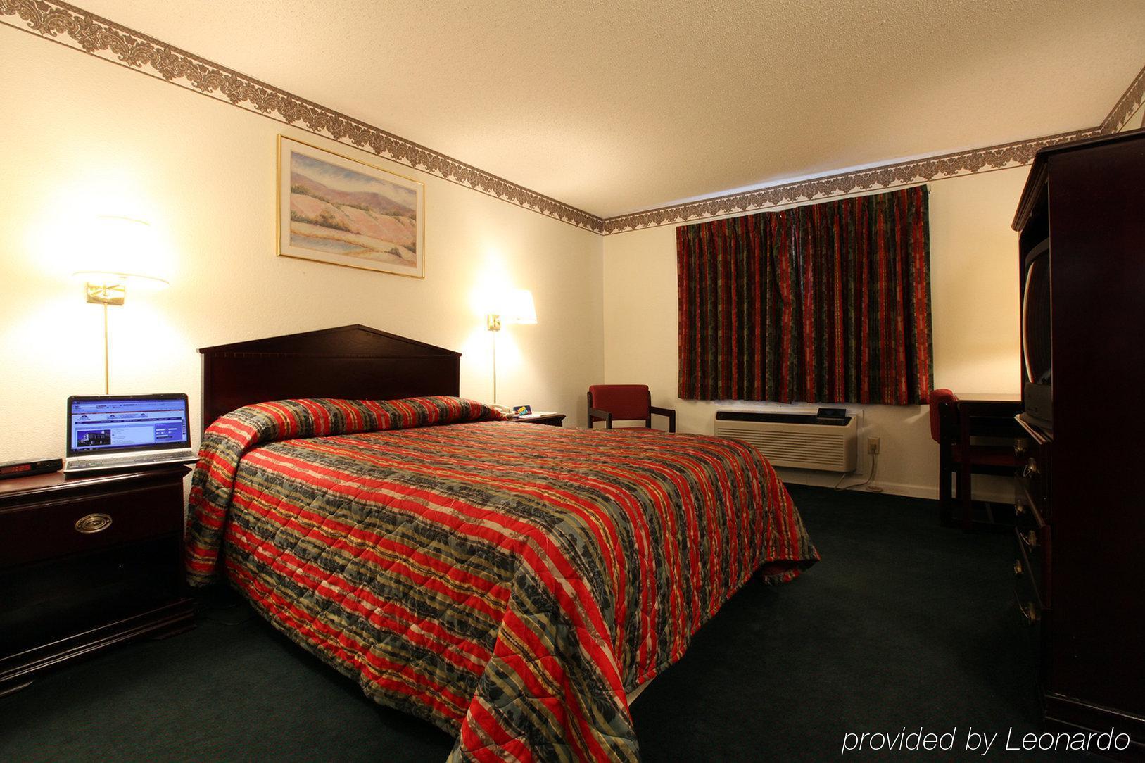 Americas Best Value Inn Macomb Ruang foto