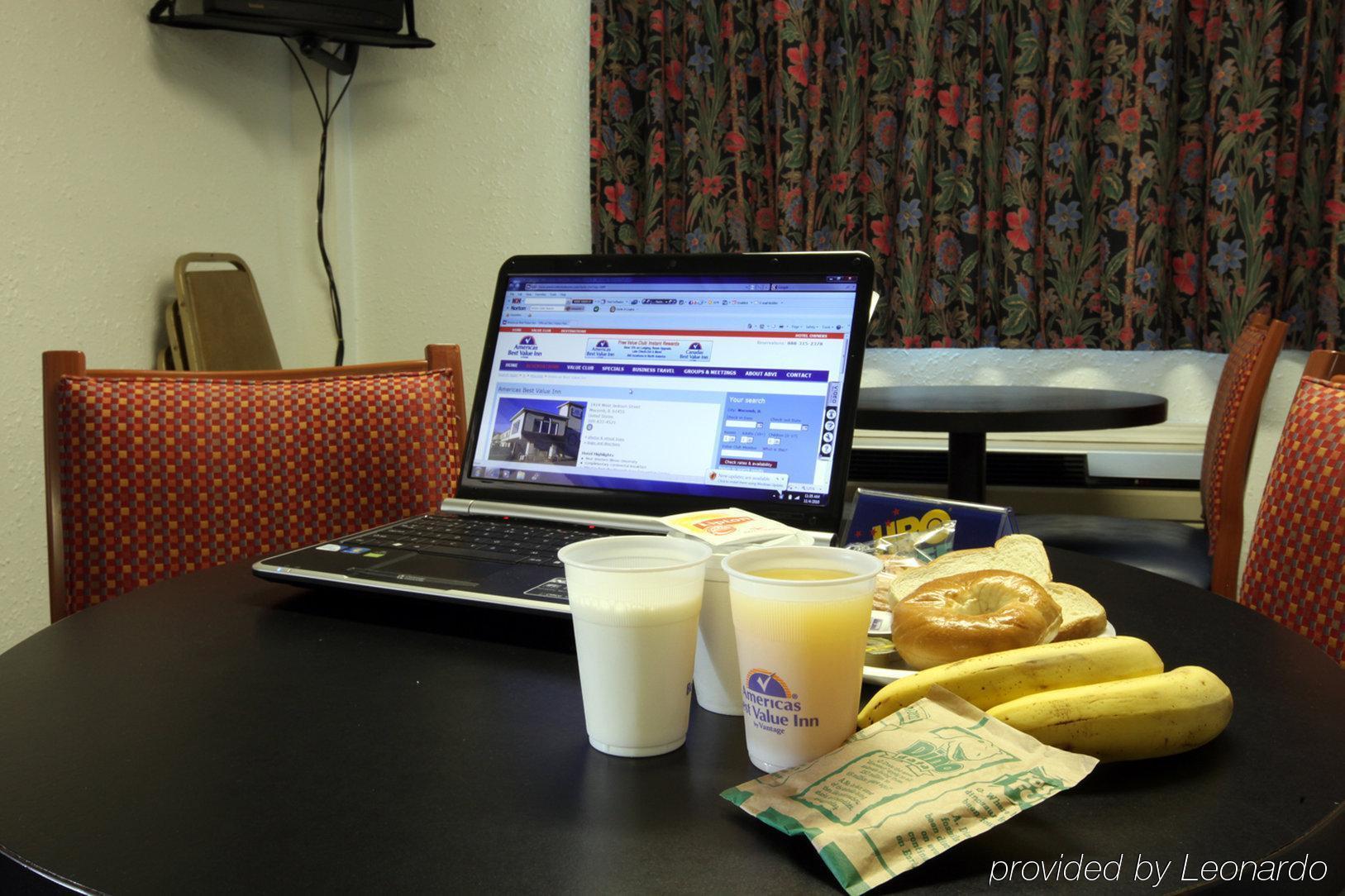 Americas Best Value Inn Macomb Ruang foto
